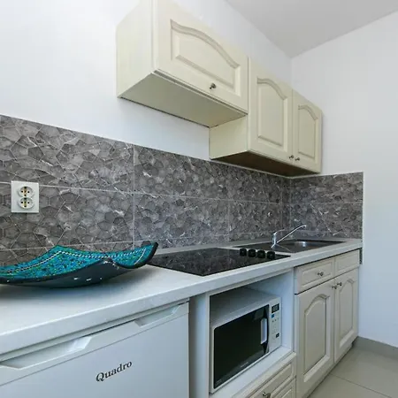 アパート 10