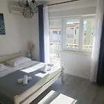 Apartment 10 *