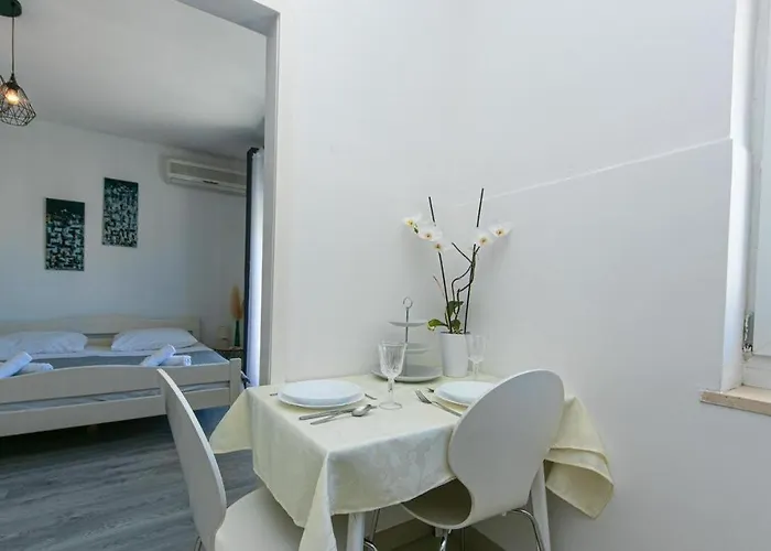 10 Apartment Makarska